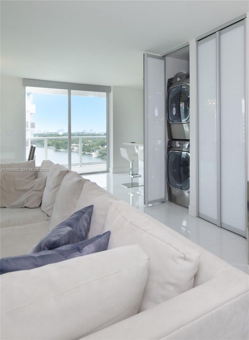 5900 Collins Ave , Unit 1401, Miami Beach, FL 33140 Photo