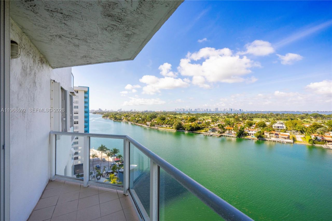 5900 Collins Ave , Unit 1401, Miami Beach, FL 33140 Photo