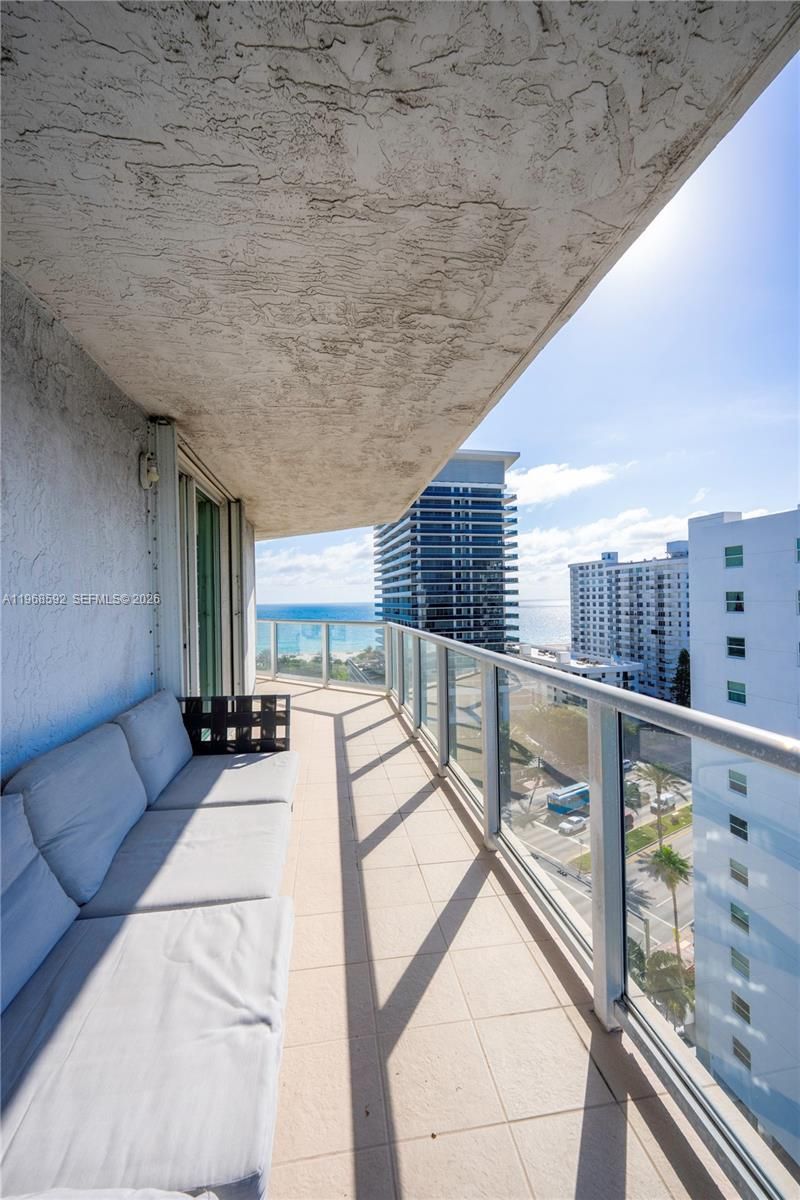 5900 Collins Ave , Unit 1401, Miami Beach, FL 33140 Photo