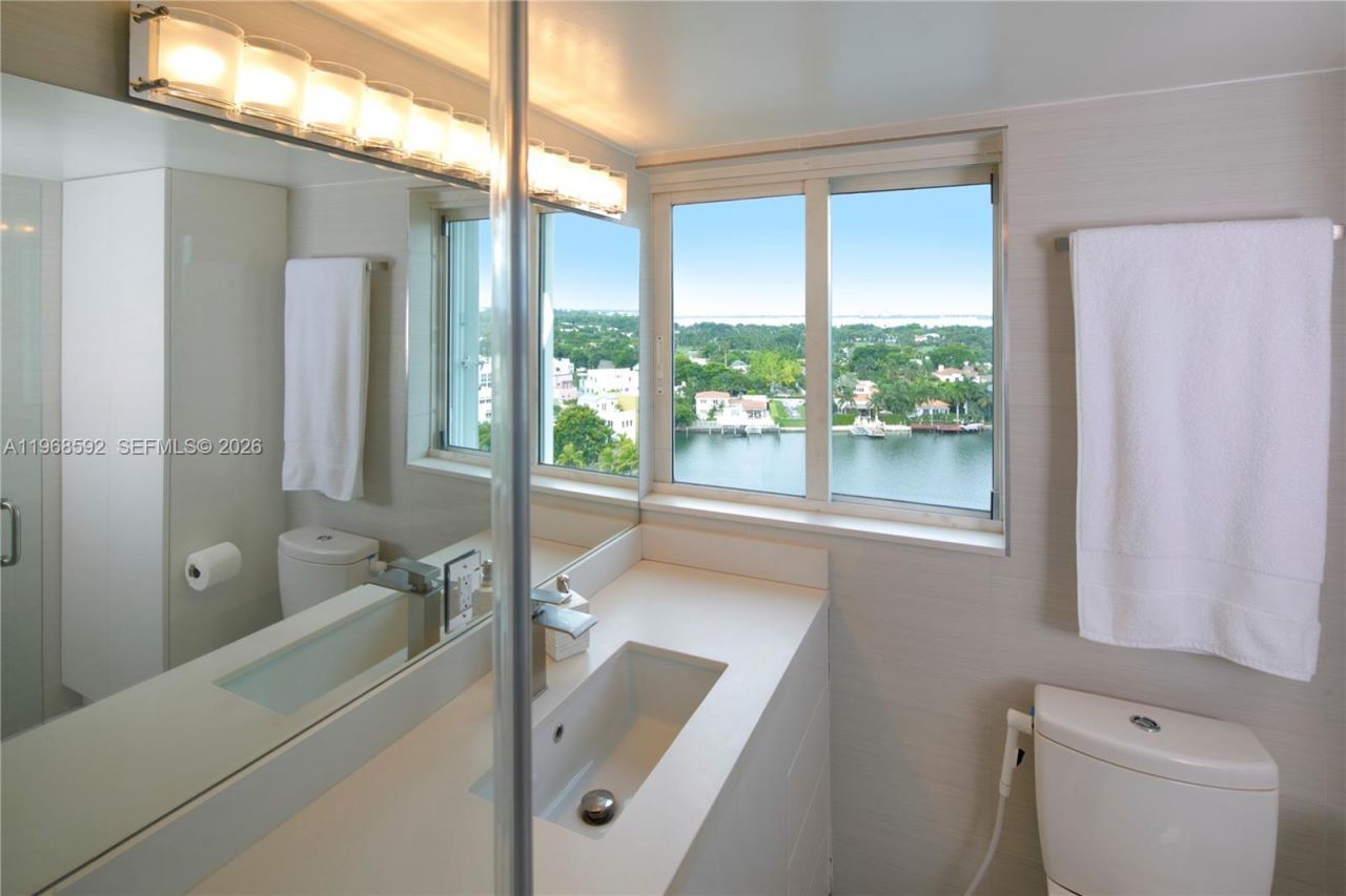 5900 Collins Ave , Unit 1401, Miami Beach, FL 33140 Photo