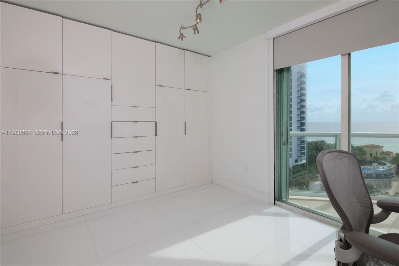5900 Collins Ave , Unit 1401, Miami Beach, FL 33140 Photo