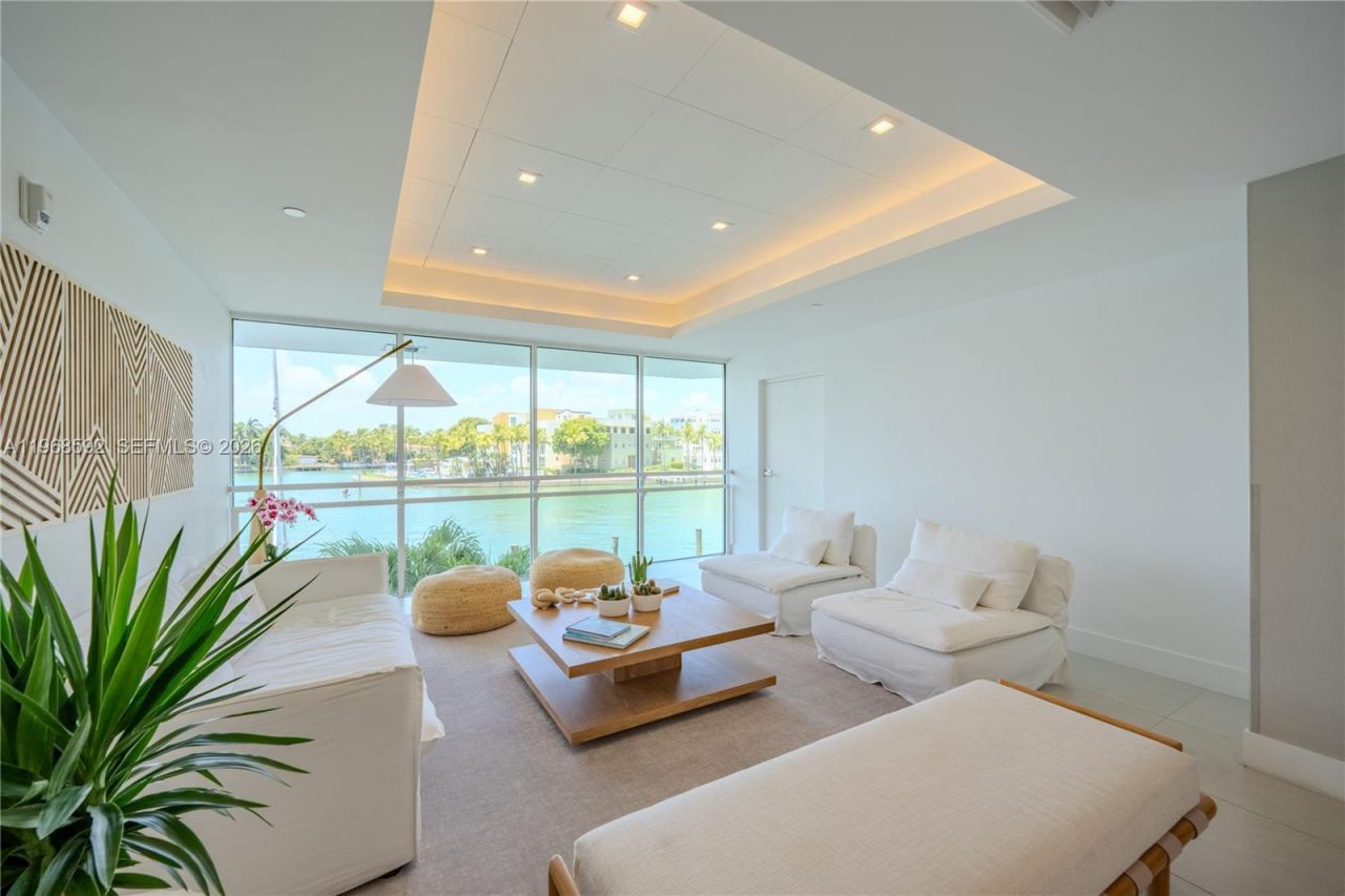 5900 Collins Ave , Unit 1401, Miami Beach, FL 33140 Photo