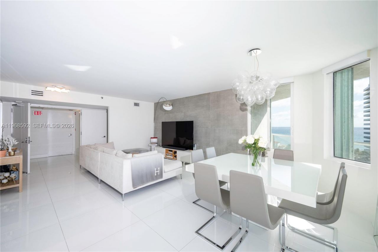 5900 Collins Ave , Unit 1401, Miami Beach, FL 33140 Photo