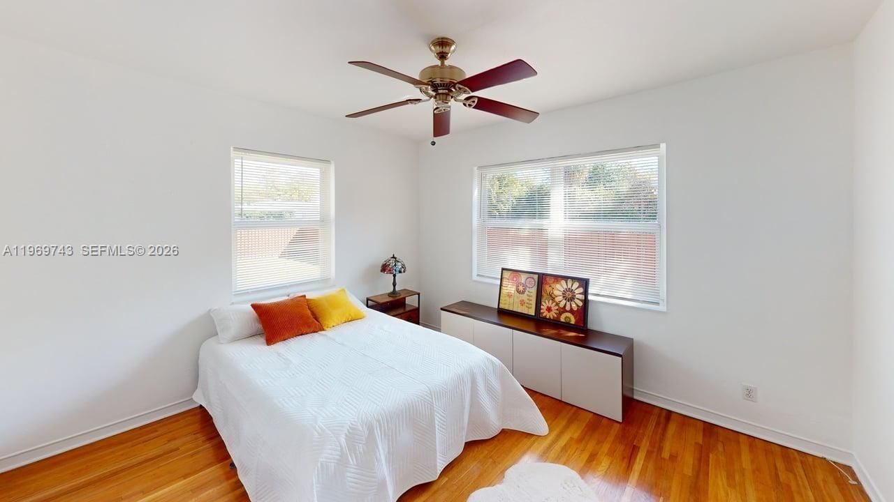 951 NE 116th St, Biscayne Park, FL 33161 Photo