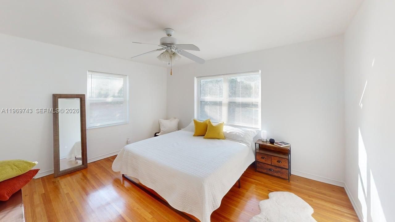 951 NE 116th St, Biscayne Park, FL 33161 Photo