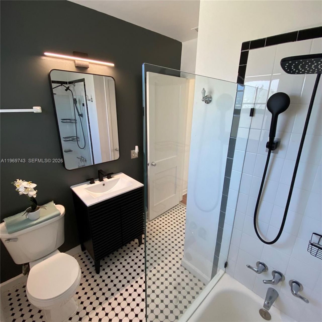 951 NE 116th St, Biscayne Park, FL 33161 Photo