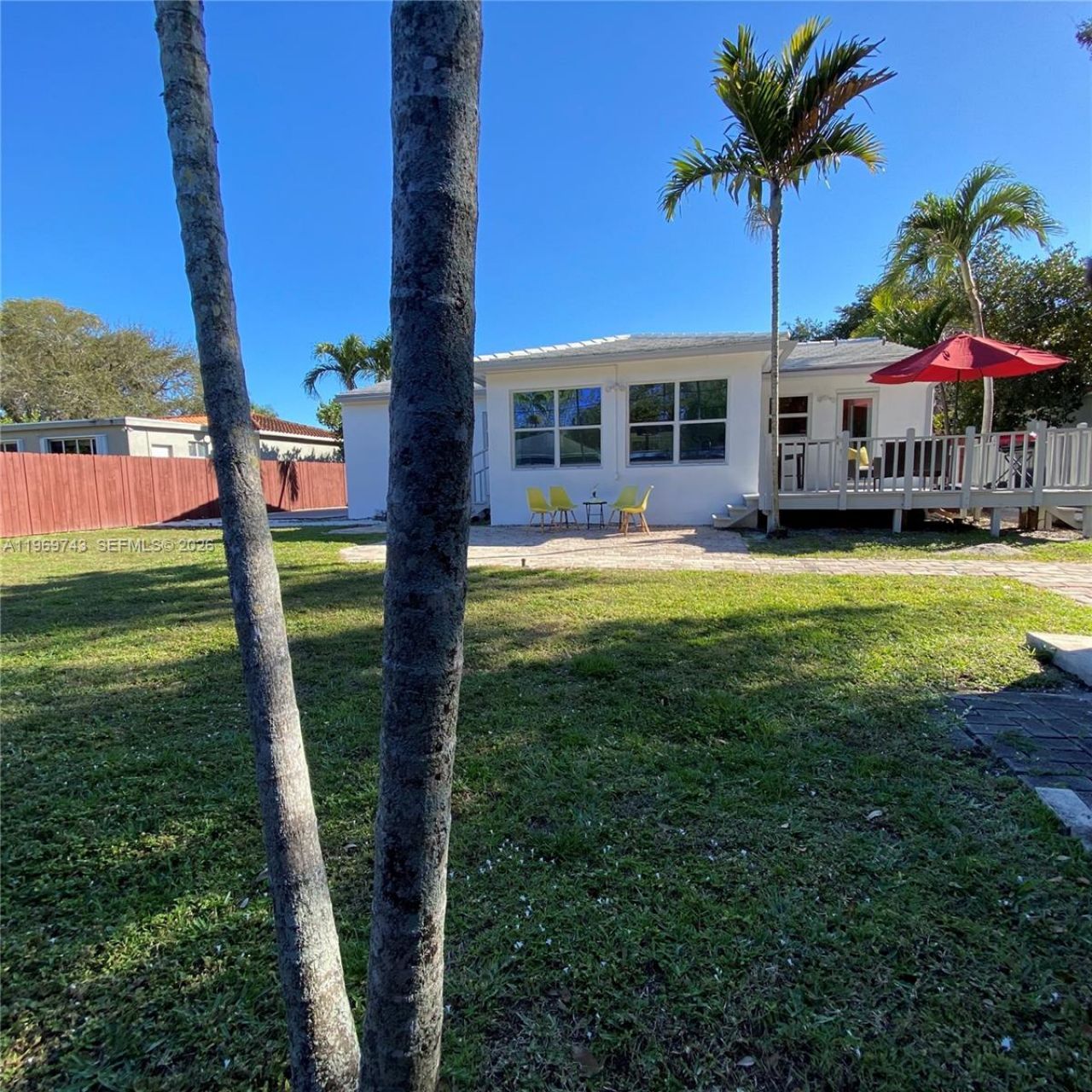 951 NE 116th St, Biscayne Park, FL 33161 Photo