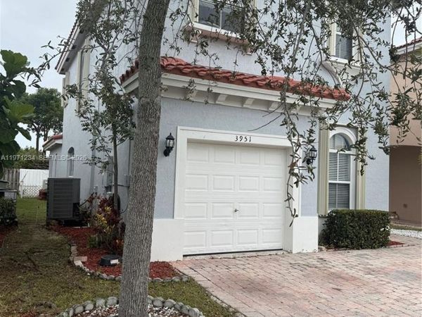 3951 NE 13th Dr, Homestead, FL 33033