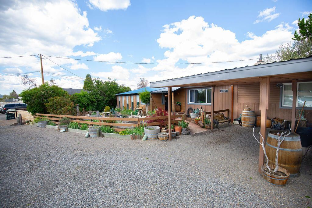 2817 Darrow Avenue, Klamath Falls, OR 97603 Main Photo