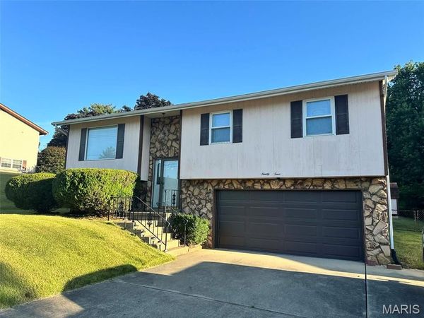 94 Amanda Street, Collinsville, IL 62234