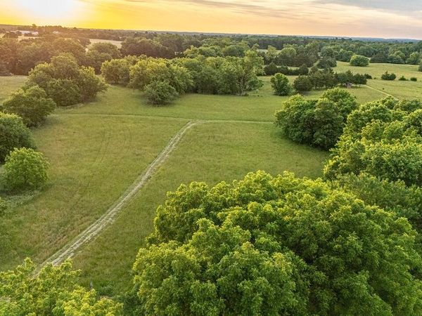 48883 Huntington Lane, New London, MO 63459