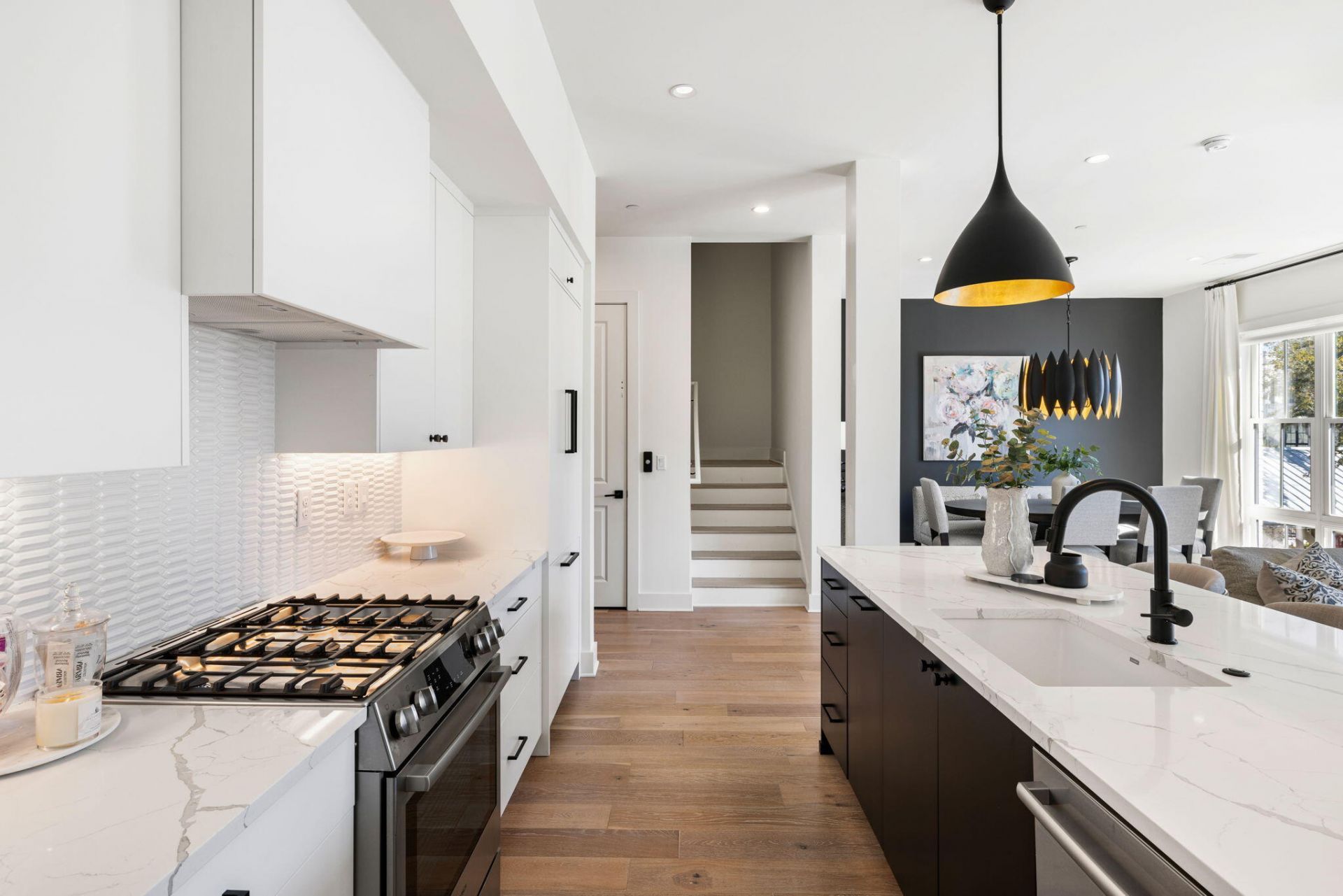 508 Helmsman Street Photo 16