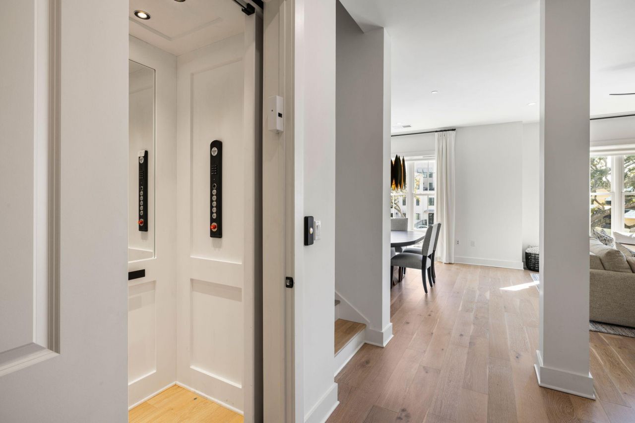 508 Helmsman Street Photo 19