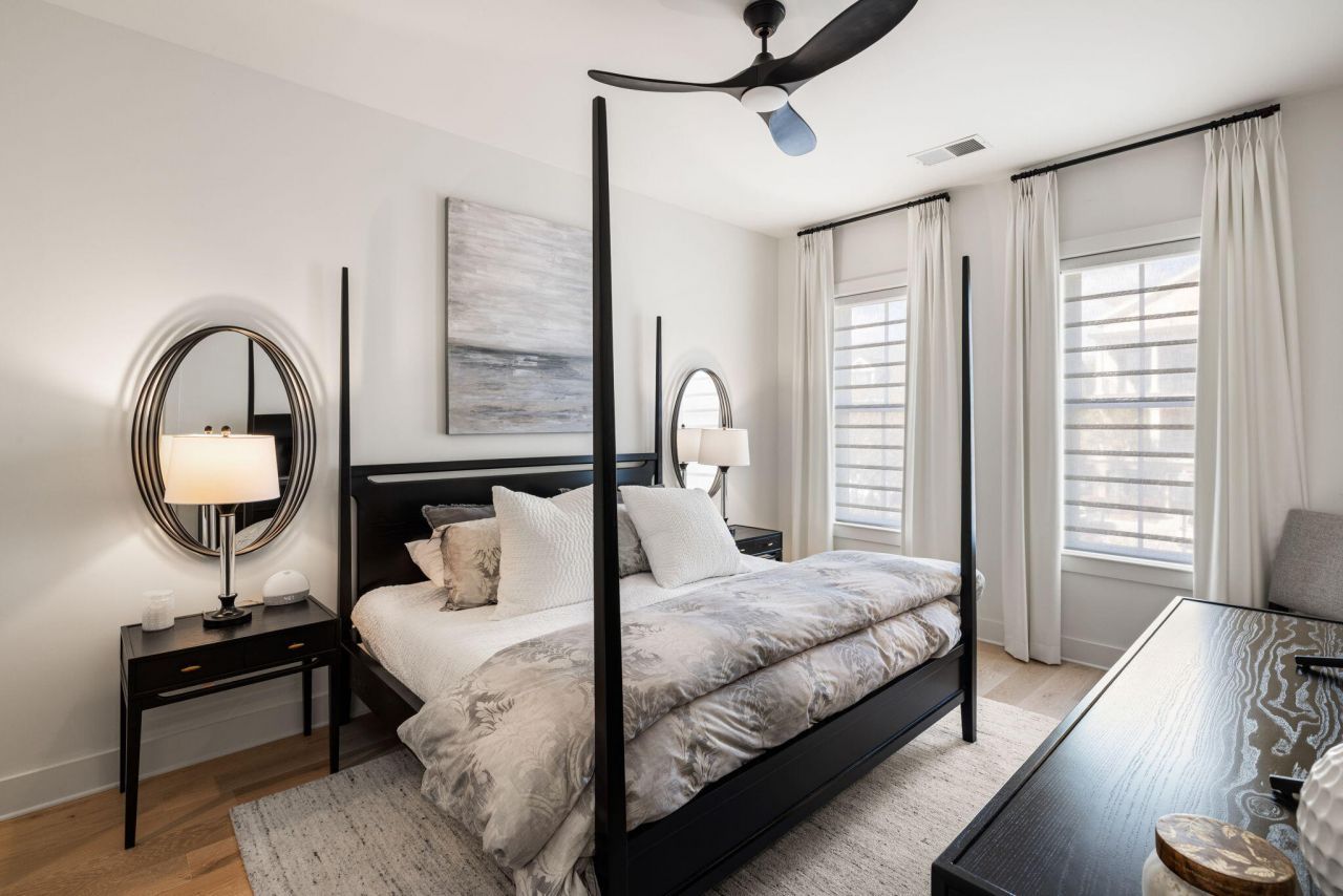 508 Helmsman Street Photo 22