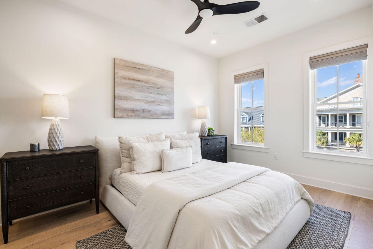 508 Helmsman Street Photo 29