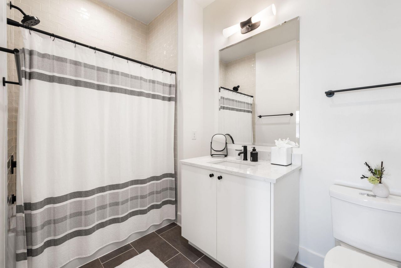 508 Helmsman Street Photo 30