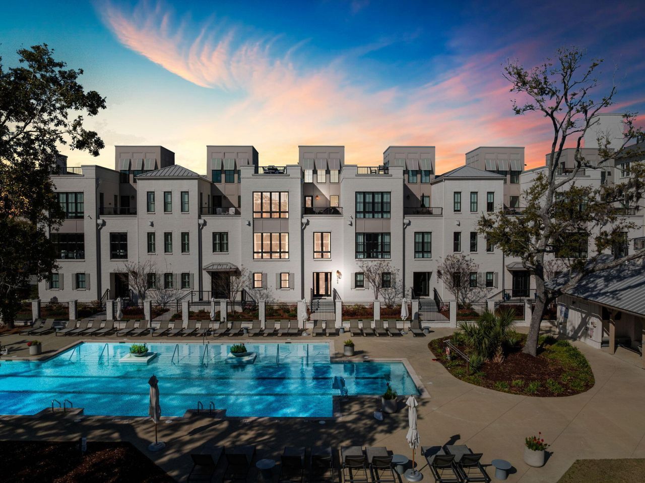 508 Helmsman Street Photo 33