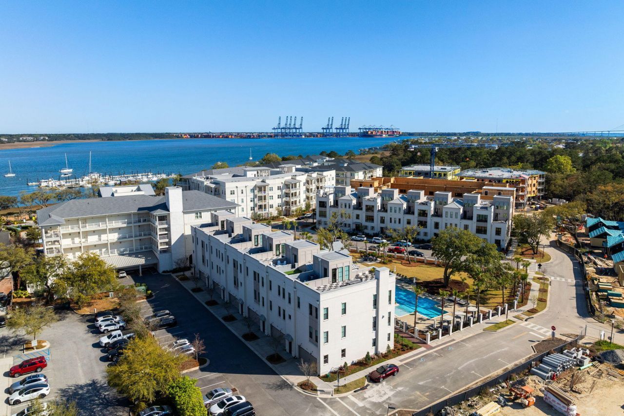 508 Helmsman Street Photo 37