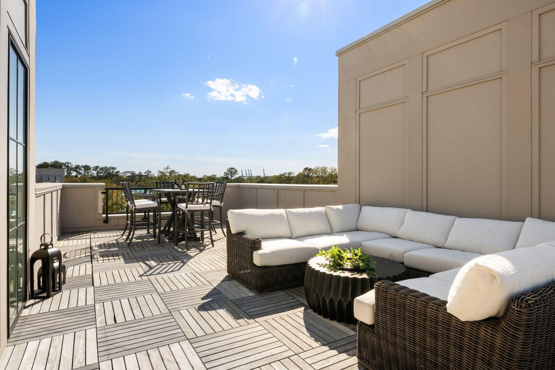 508 Helmsman Street Photo 5