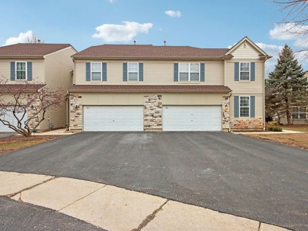 831 Amelia Court, Grayslake, IL 60030