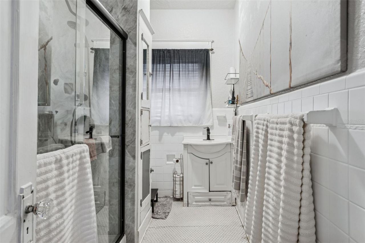 1018 E Columbus Drive , Tampa, FL 33605 Photo