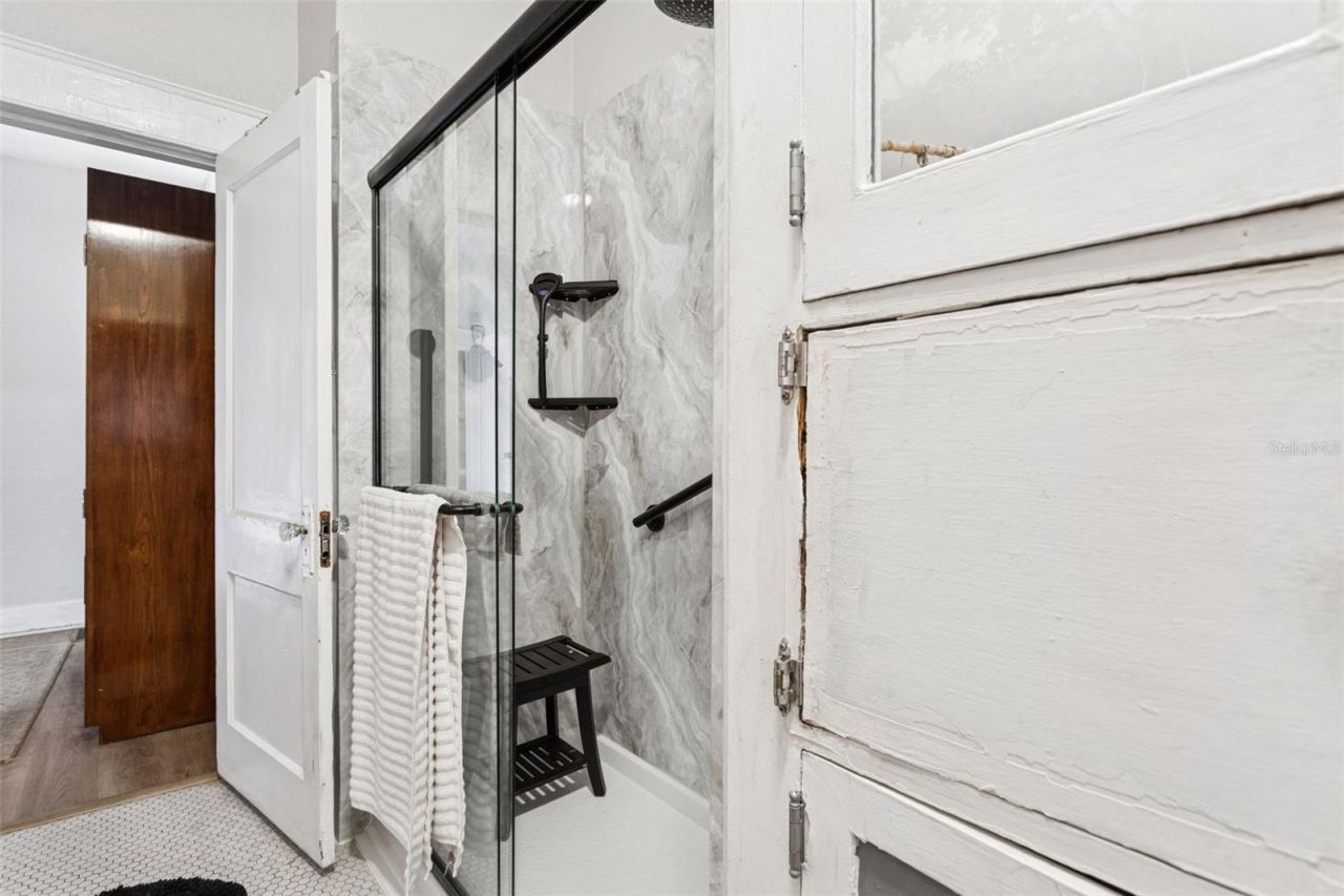 1018 E Columbus Drive , Tampa, FL 33605 Photo