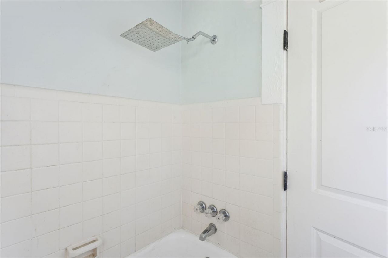 1018 E Columbus Drive , Tampa, FL 33605 Photo