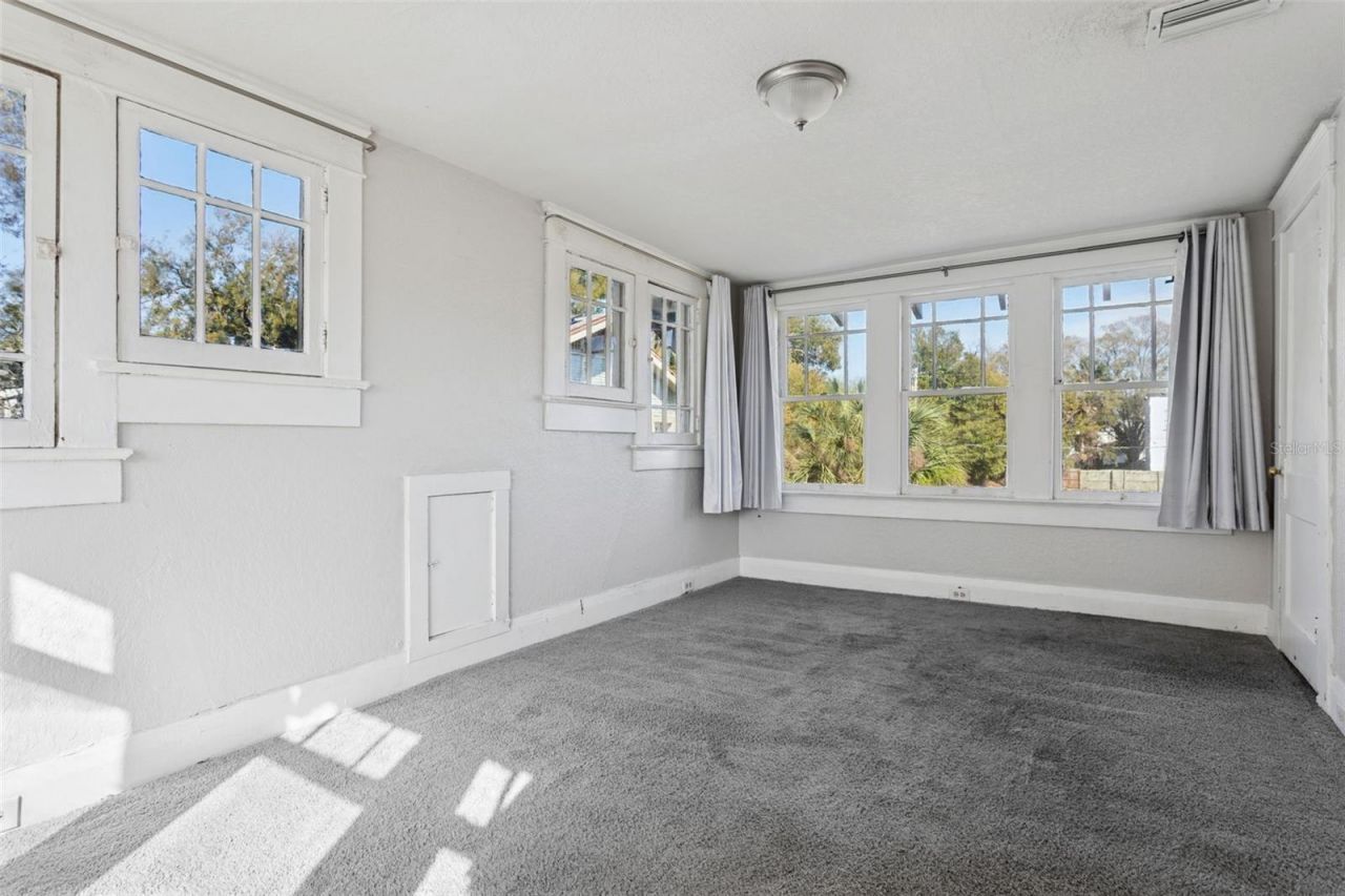 1018 E Columbus Drive , Tampa, FL 33605 Photo