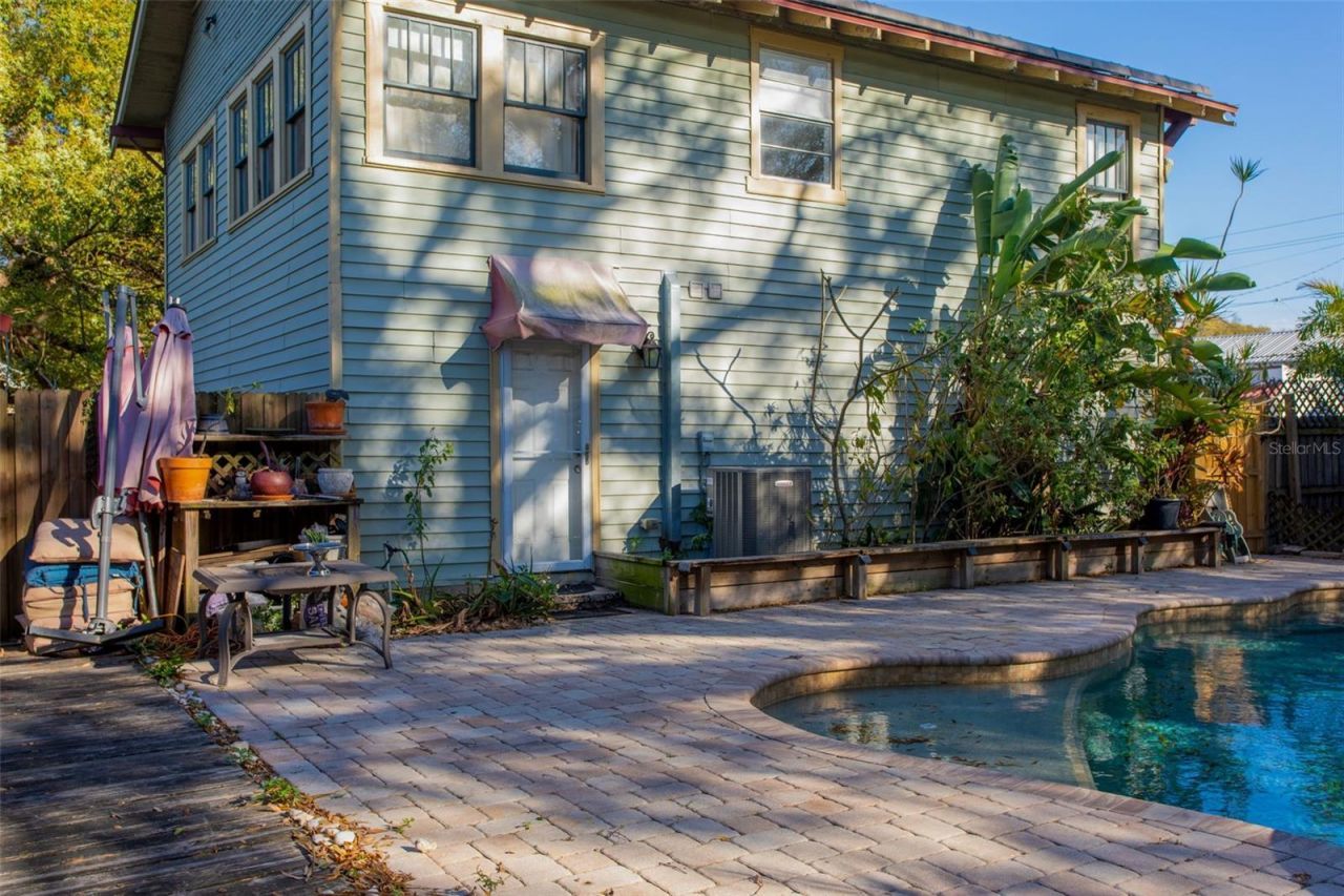 1018 E Columbus Drive , Tampa, FL 33605 Photo