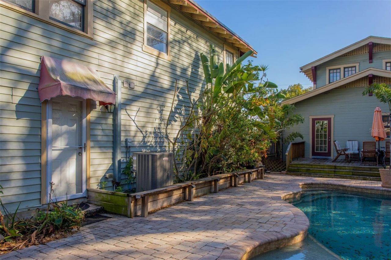 1018 E Columbus Drive , Tampa, FL 33605 Photo