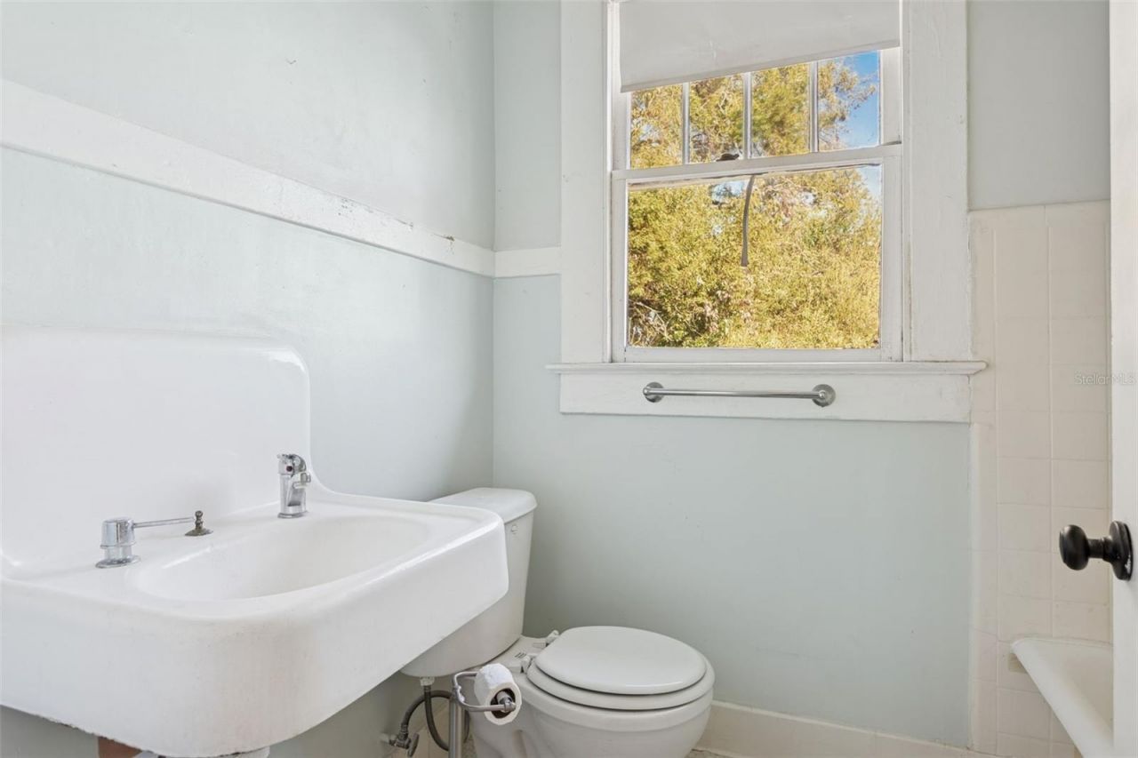 1018 E Columbus Drive , Tampa, FL 33605 Photo