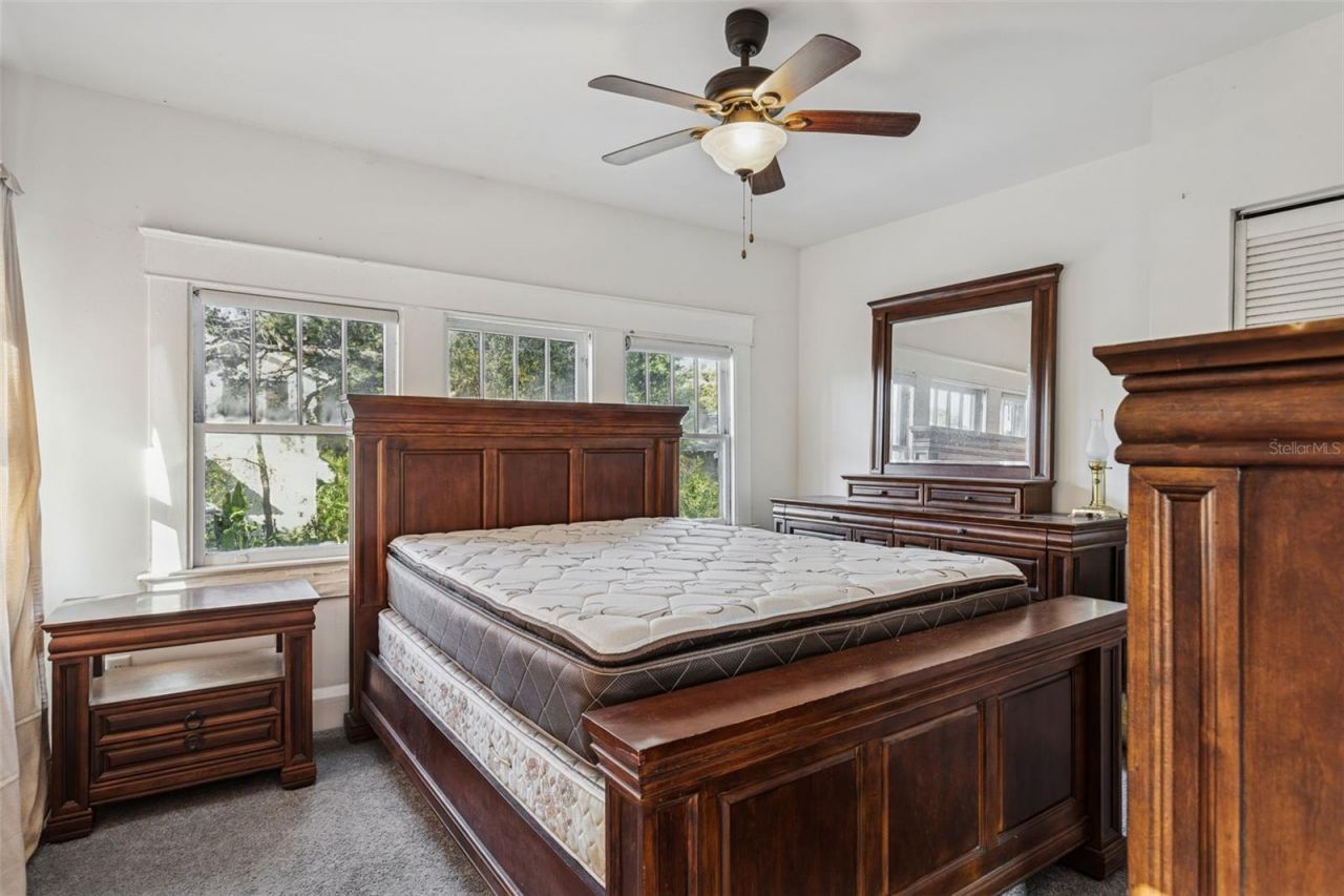 1018 E Columbus Drive, Tampa, FL 33605 Photo