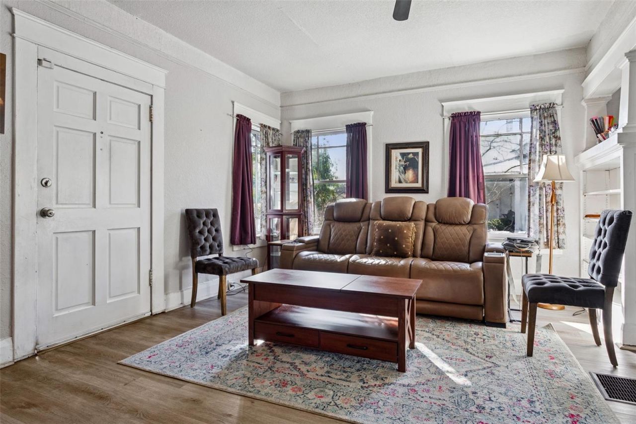 1018 E Columbus Drive , Tampa, FL 33605 Photo