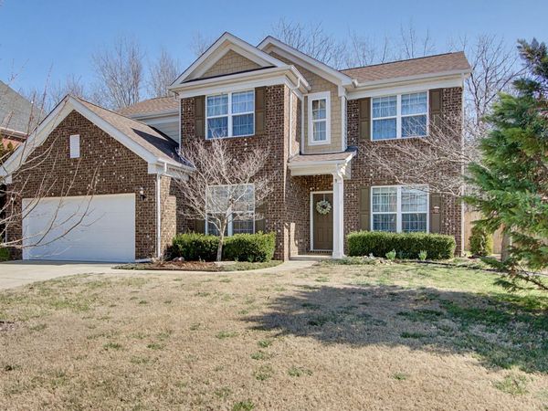 2827 Kaye Dr , Thompsons Station, TN 37179