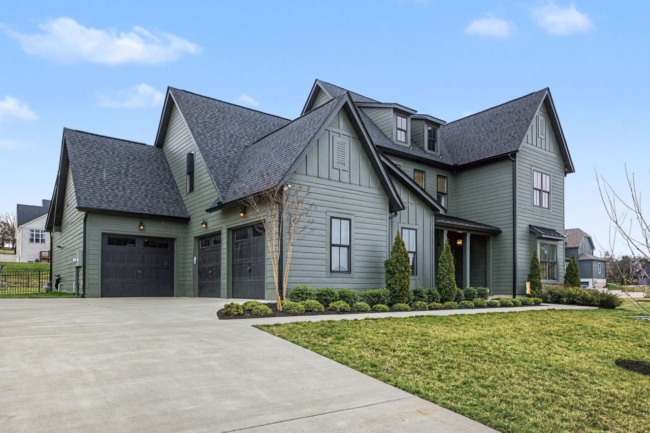 7204 Ellaby Ct, College Grove, TN 37046 Main Photo