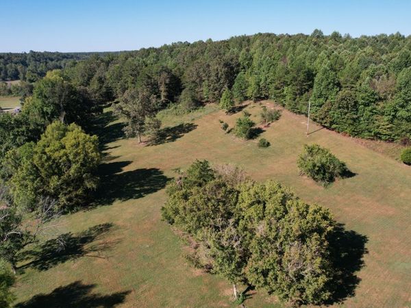 446 Grinders Creek Rd , Hohenwald, TN 38462