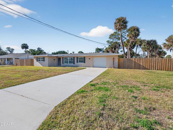 123 W Ocean Avenue, Edgewater, FL 32132