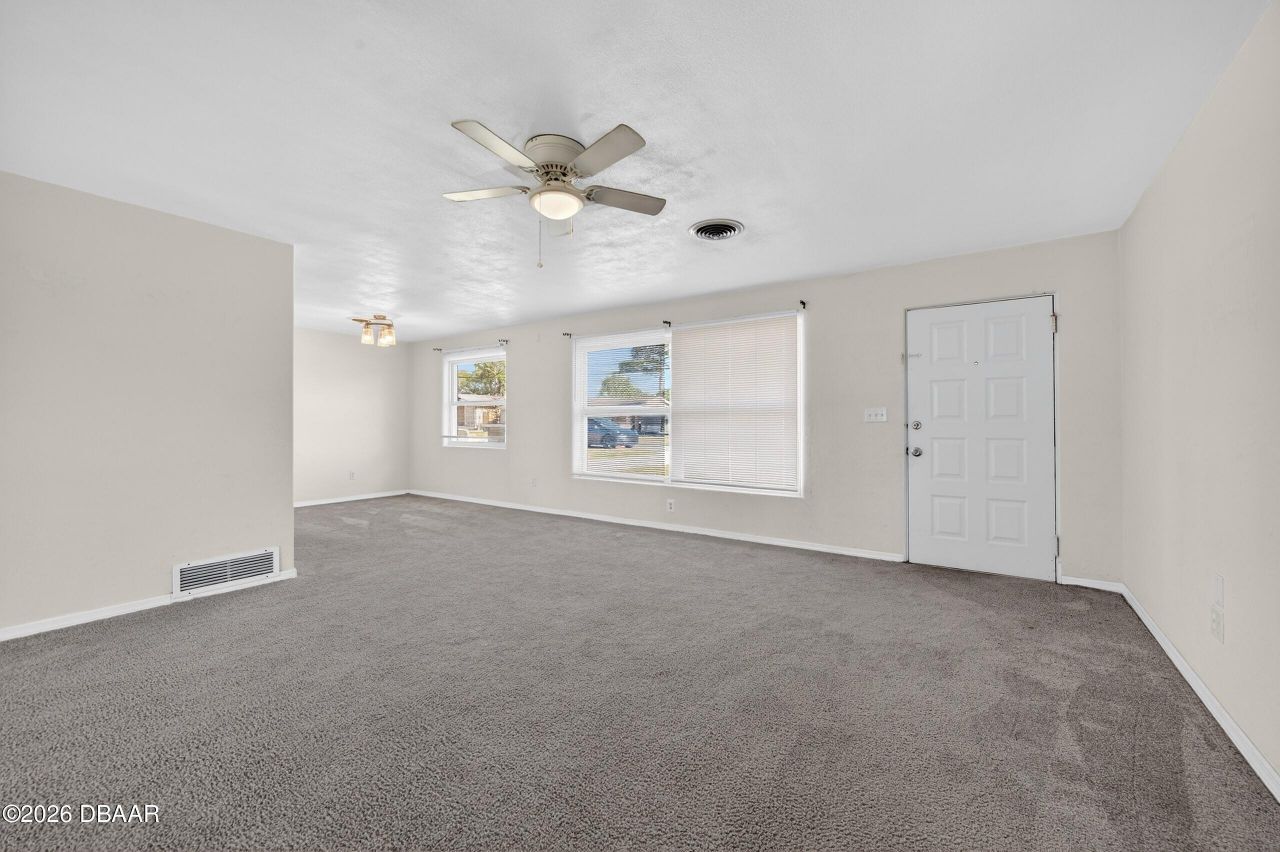 123 W Ocean Avenue, Edgewater, FL 32132 Photo