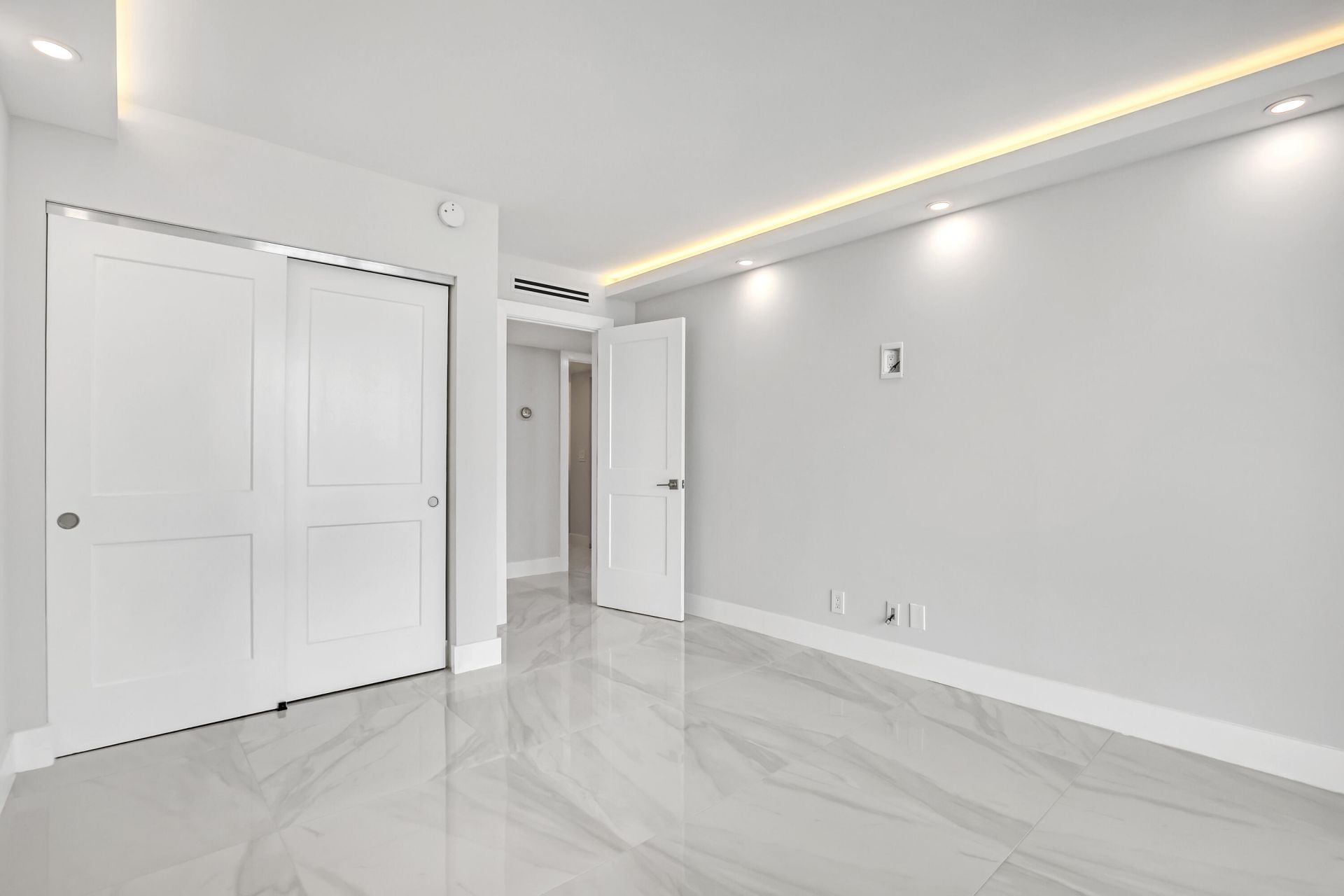 3610 S Ocean 508 Boulevard S, Unit 508, South Palm Beach, FL 33480 Photo