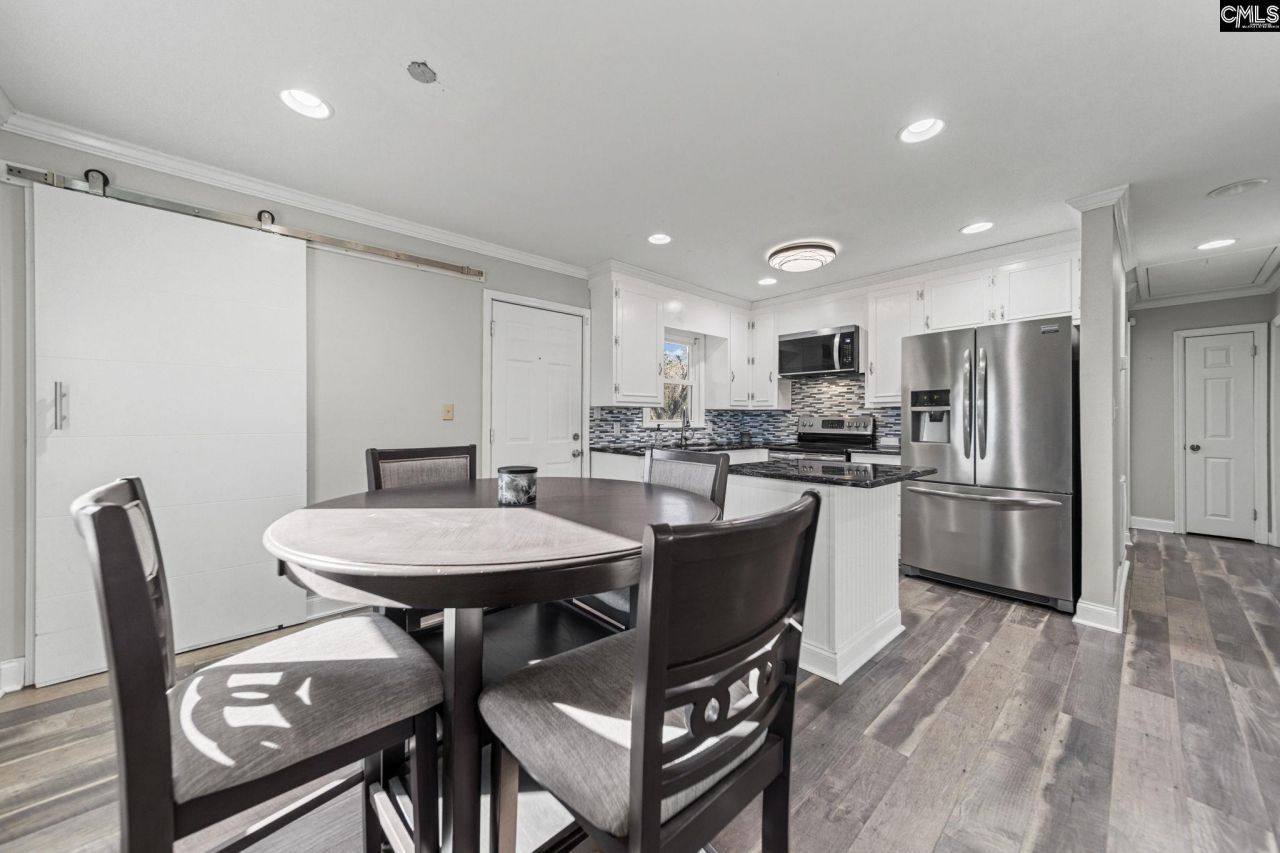 111 Berry Street Photo 10