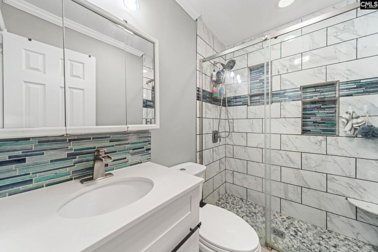 111 Berry Street Photo 13