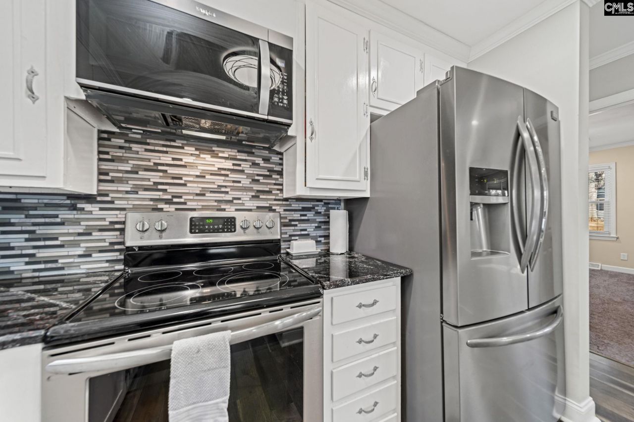 111 Berry Street Photo 7