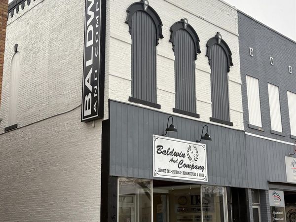 814 Main Street, Rochester, IN 46975