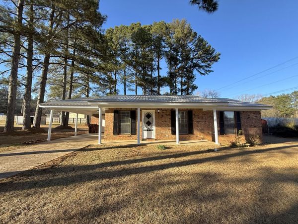 113 E Pecan Ave, Eupora, MS 39744