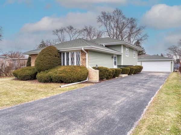 551 N Vista Avenue, Lombard, IL 60148