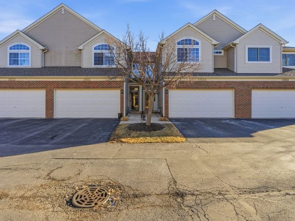 17656 S Gilbert Drive, Lockport, IL 60441