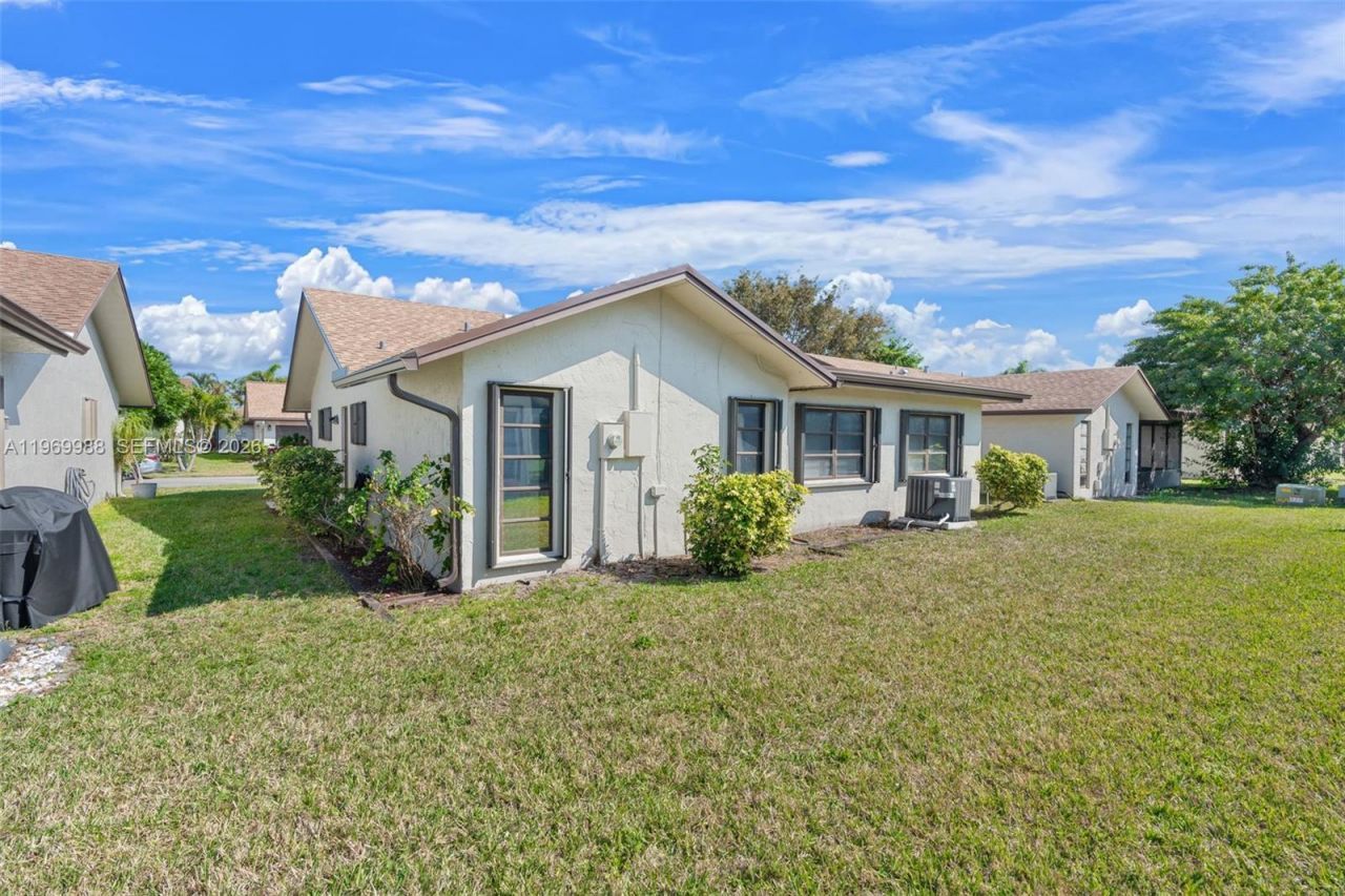 1545 SW 23rd Ter, Deerfield Beach, FL 33442 Photo