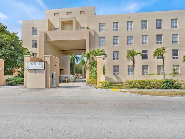 7400 W 20th Ave, Unit 402, Hialeah, FL 33016