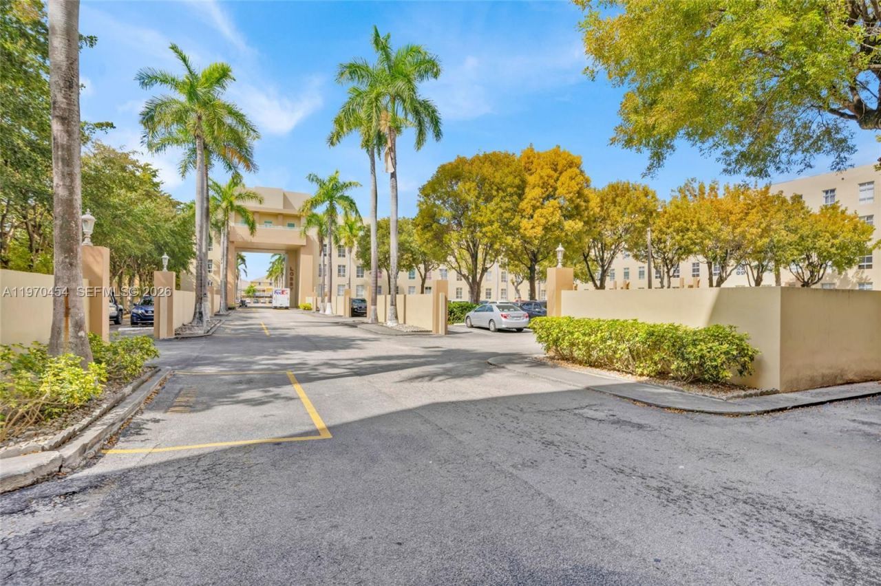 7400 W 20th Ave, Unit 402, Hialeah, FL 33016 Photo