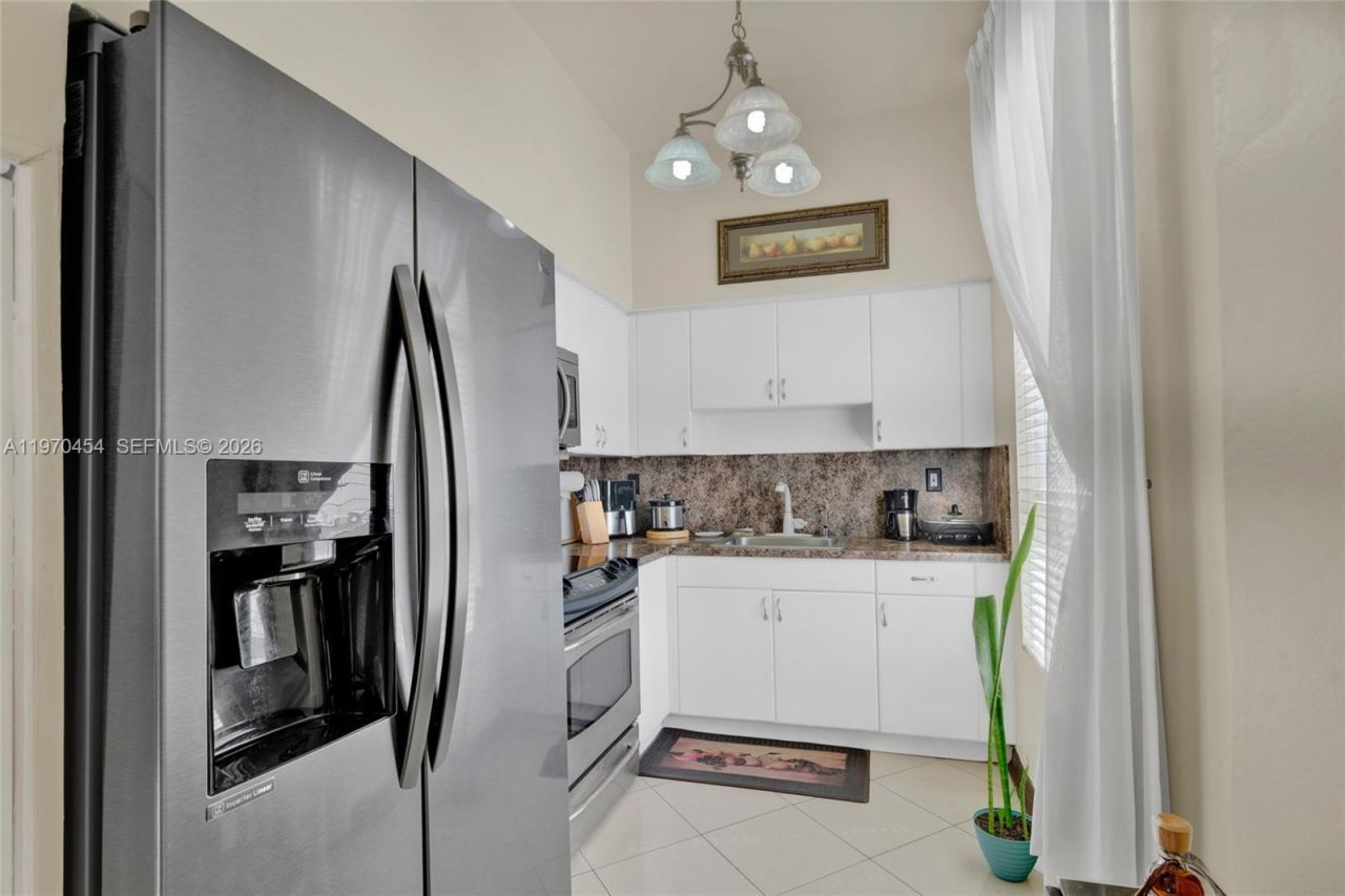 7400 W 20th Ave, Unit 402, Hialeah, FL 33016 Photo